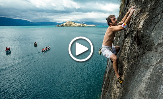 WATCH: Climbing Without Ropes With Only The Sea To Catch You! WATCH: Climbing Without Ropes With Only The Sea To Catch You!