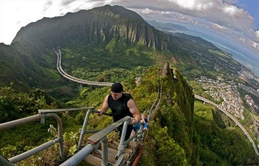 Haiku Stairs: The only off limit stairway to heaven which you can’t resist to climb onto! Haiku Stairs: The only off limit stairway to heaven which you can’t resist to climb onto!
